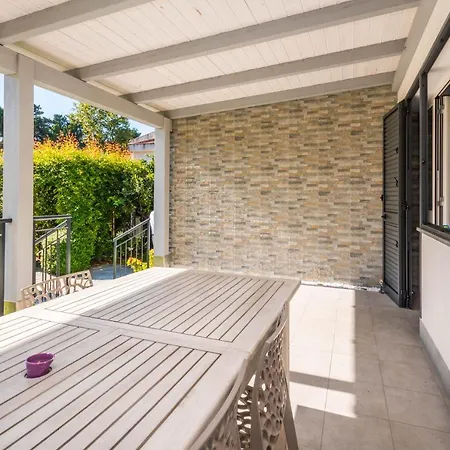 Σπίτι διακοπών Sara Lascari