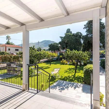 Sara Σπίτι διακοπών